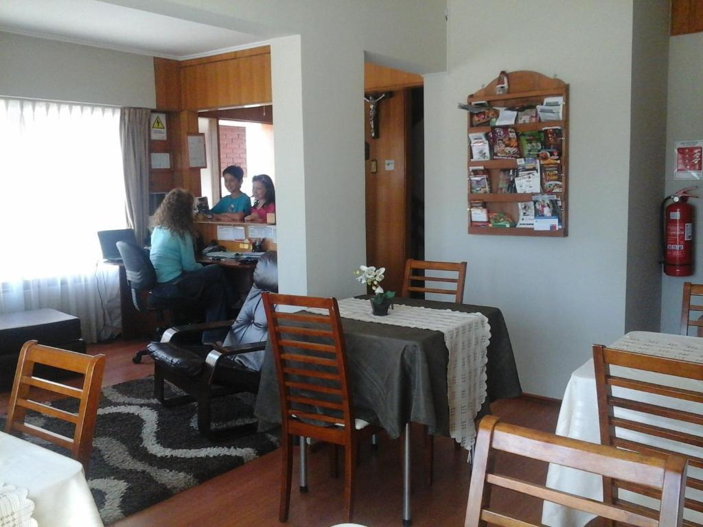 Hostal Y Departamentos Alcala Temuco Bagian luar foto