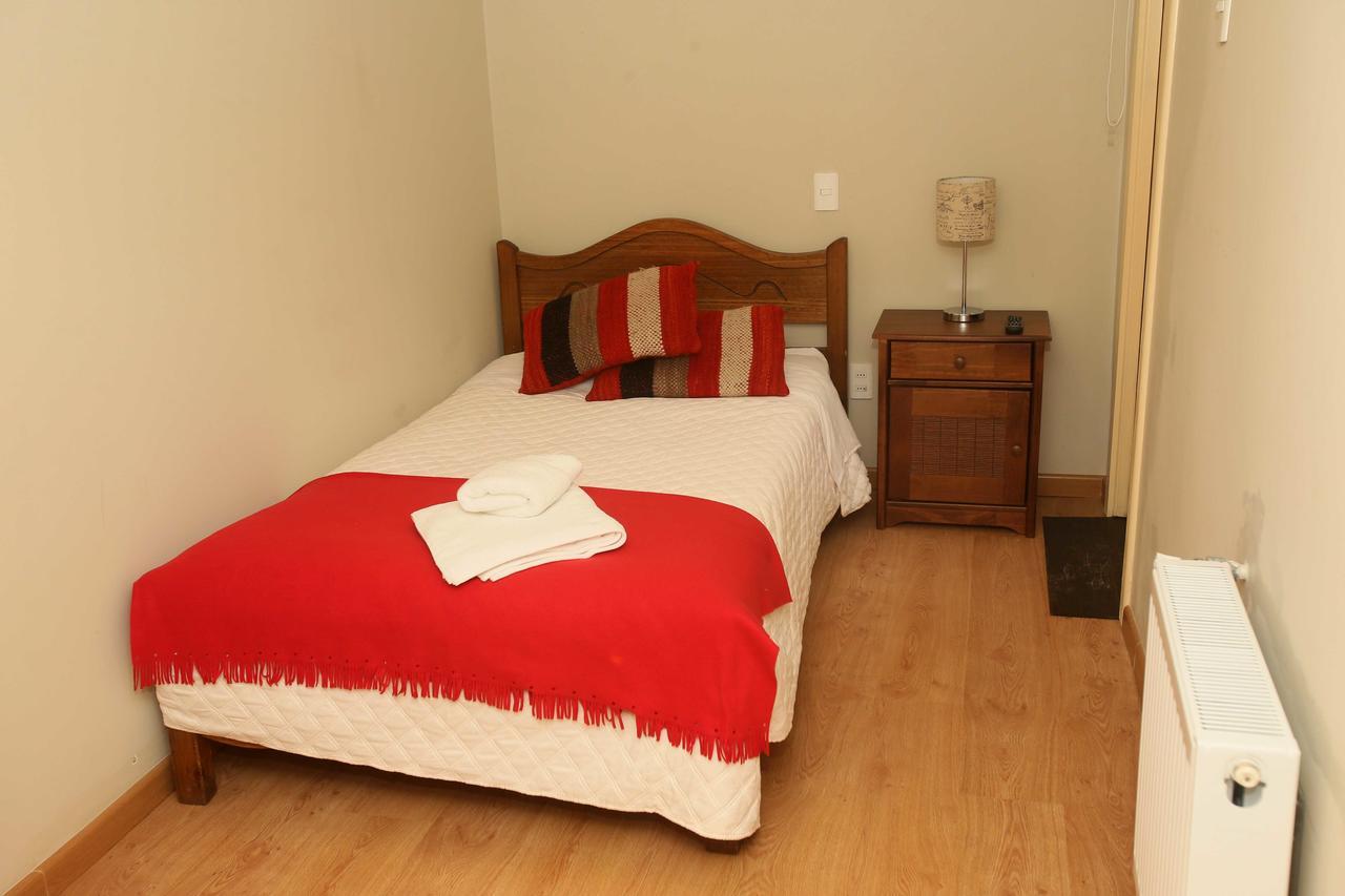 Hostal Y Departamentos Alcala Temuco Bagian luar foto